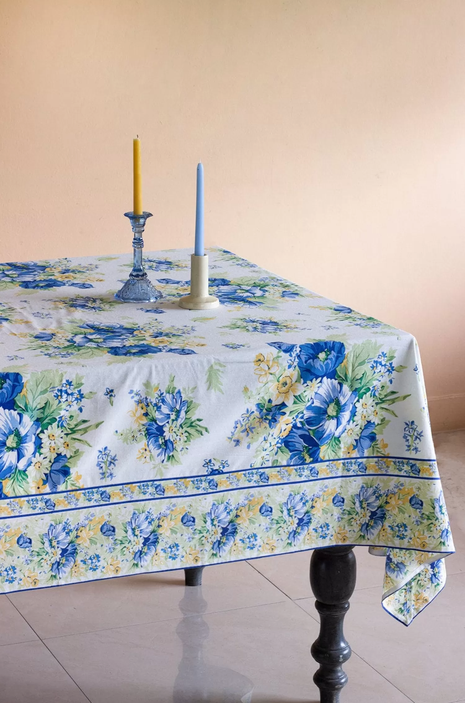 April Cornell Table Linen & Accessories^ Charming Ecru Breakfast Cloth- 8 Seater