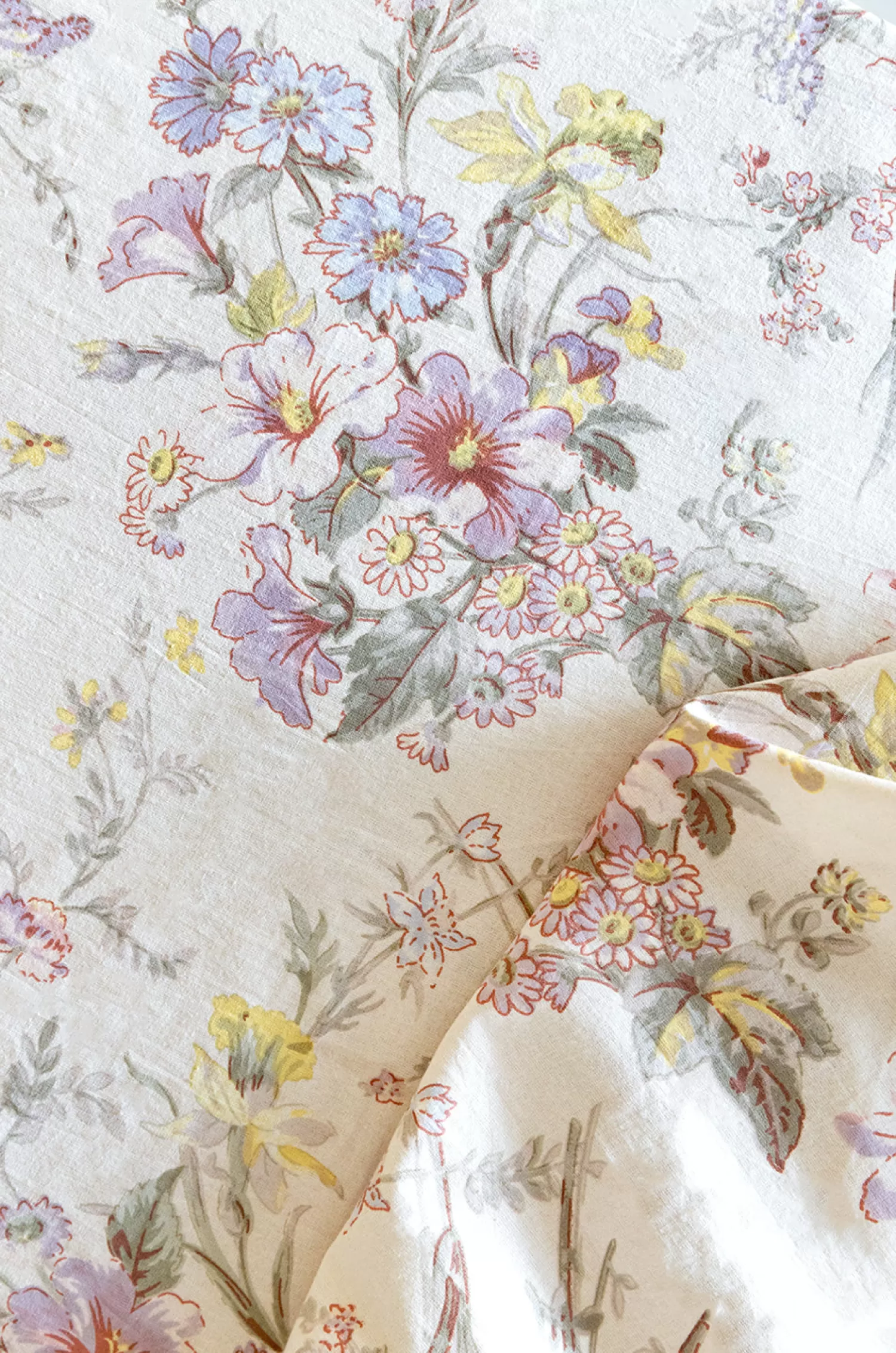 April Cornell Table Linen & Accessories^ Graceful Garden Antique Dining Cloth - 6 Seater