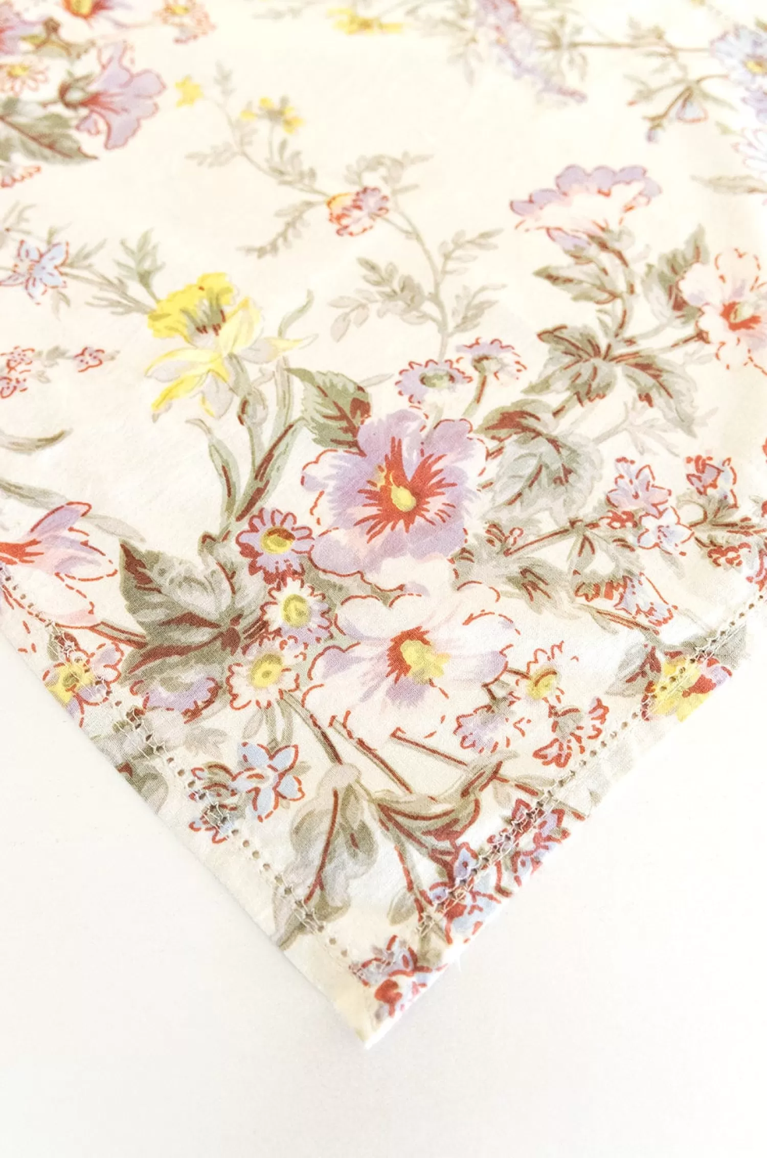 April Cornell Table Linen & Accessories^ Graceful Garden Antique Napkin Set Of 6