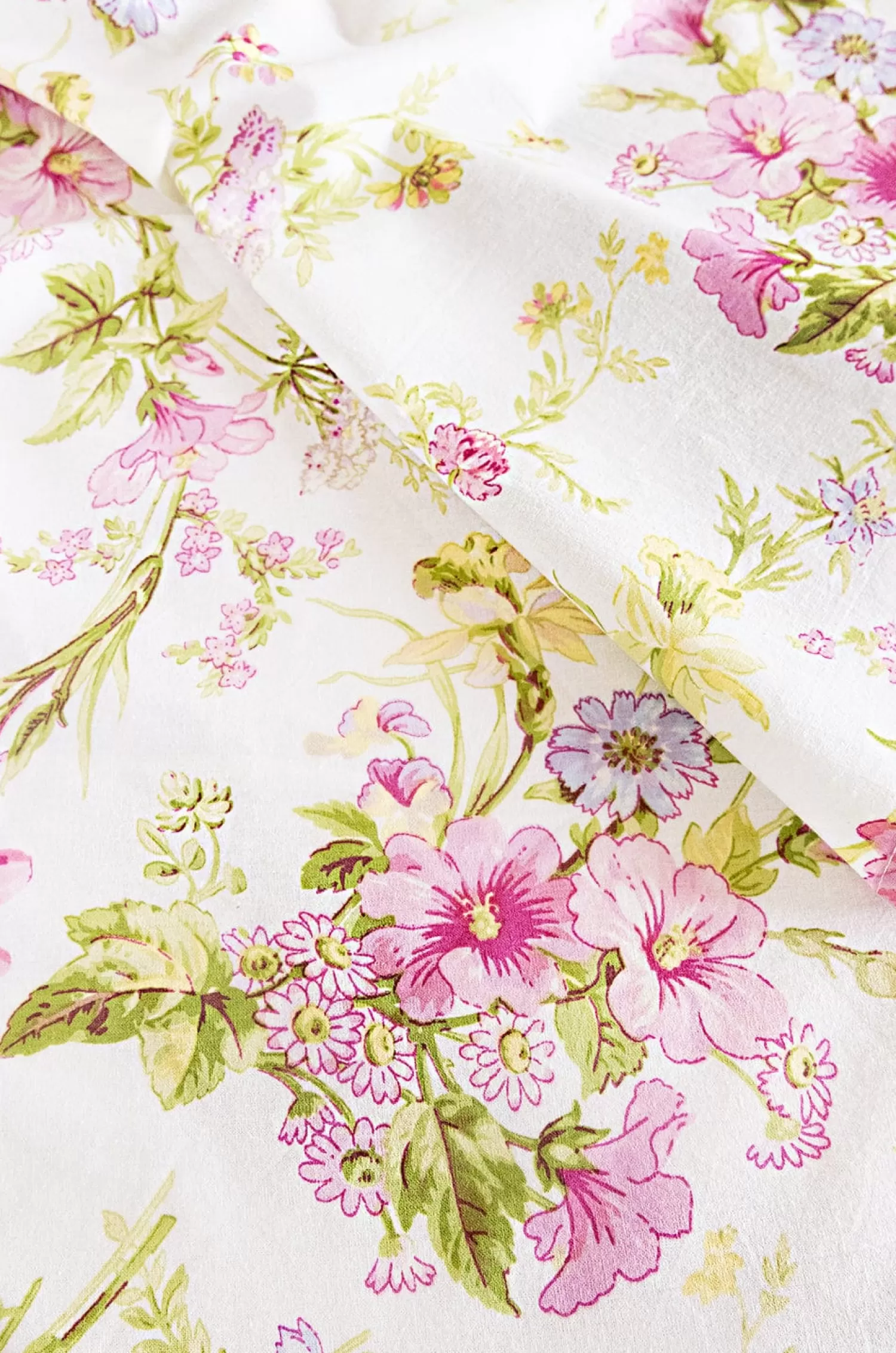 April Cornell Table Linen & Accessories^ Graceful Garden Ecru 70" Round Cloth - 6 Seater