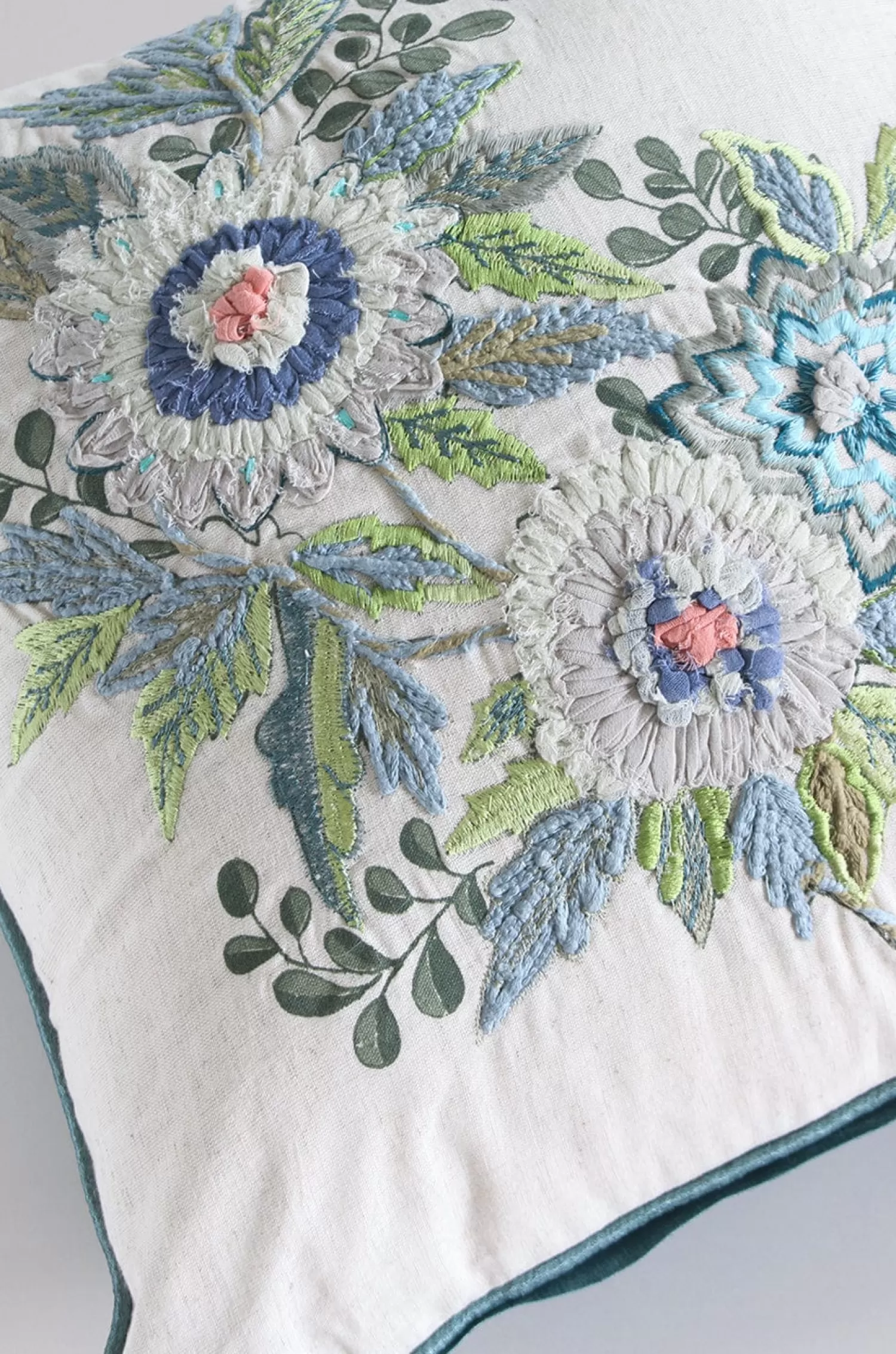 Vivsun Cushion Covers^Crazy Daisy Embroidered Cushion Cover