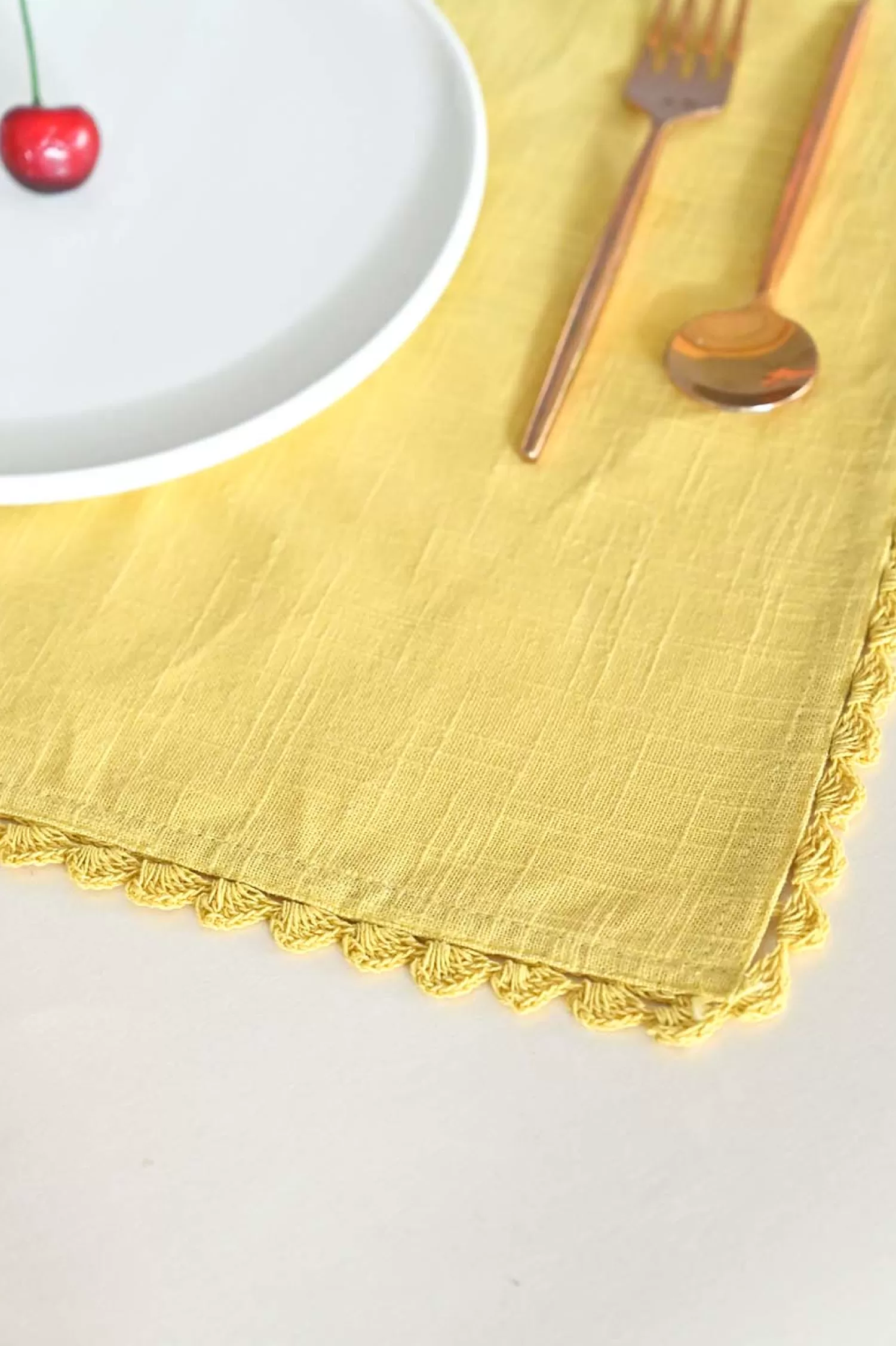 RKPH Table Linen & Accessories^Mustard Hand Crochet Placemats - Set Of 6