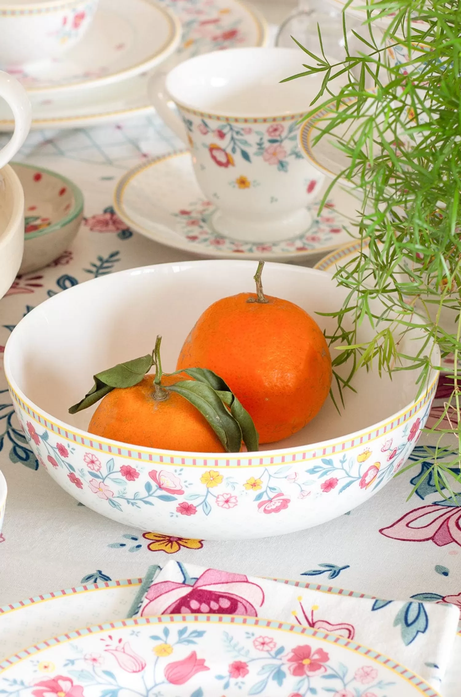 Arta Broch Bowls^Raindrops And Roses 7" Bowl- Set Of 2