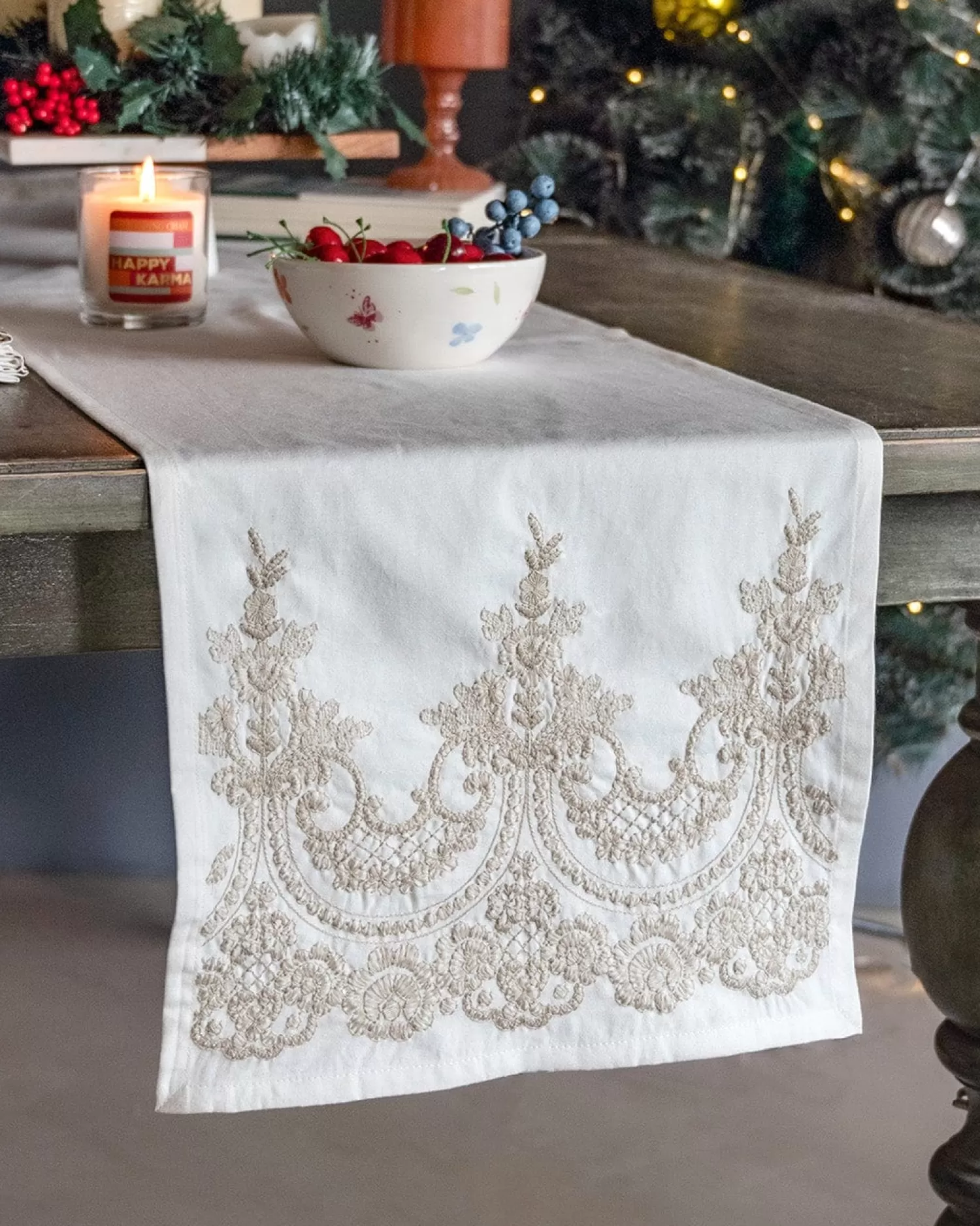 * Table Linen & Accessories^Roshanara Beige Runner