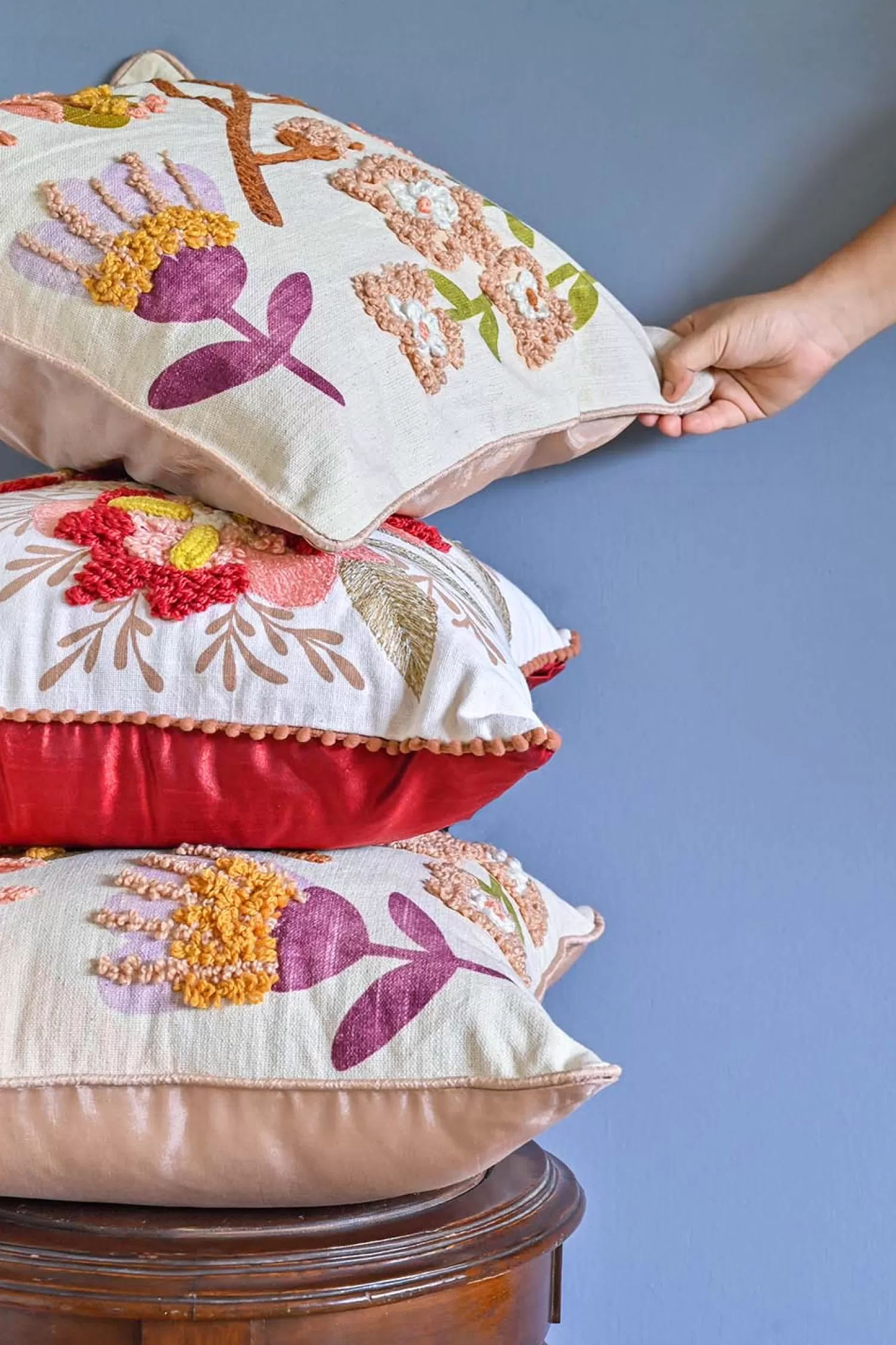 Vivsun Cushion Covers^Shauna Embroidered Cushion Cover