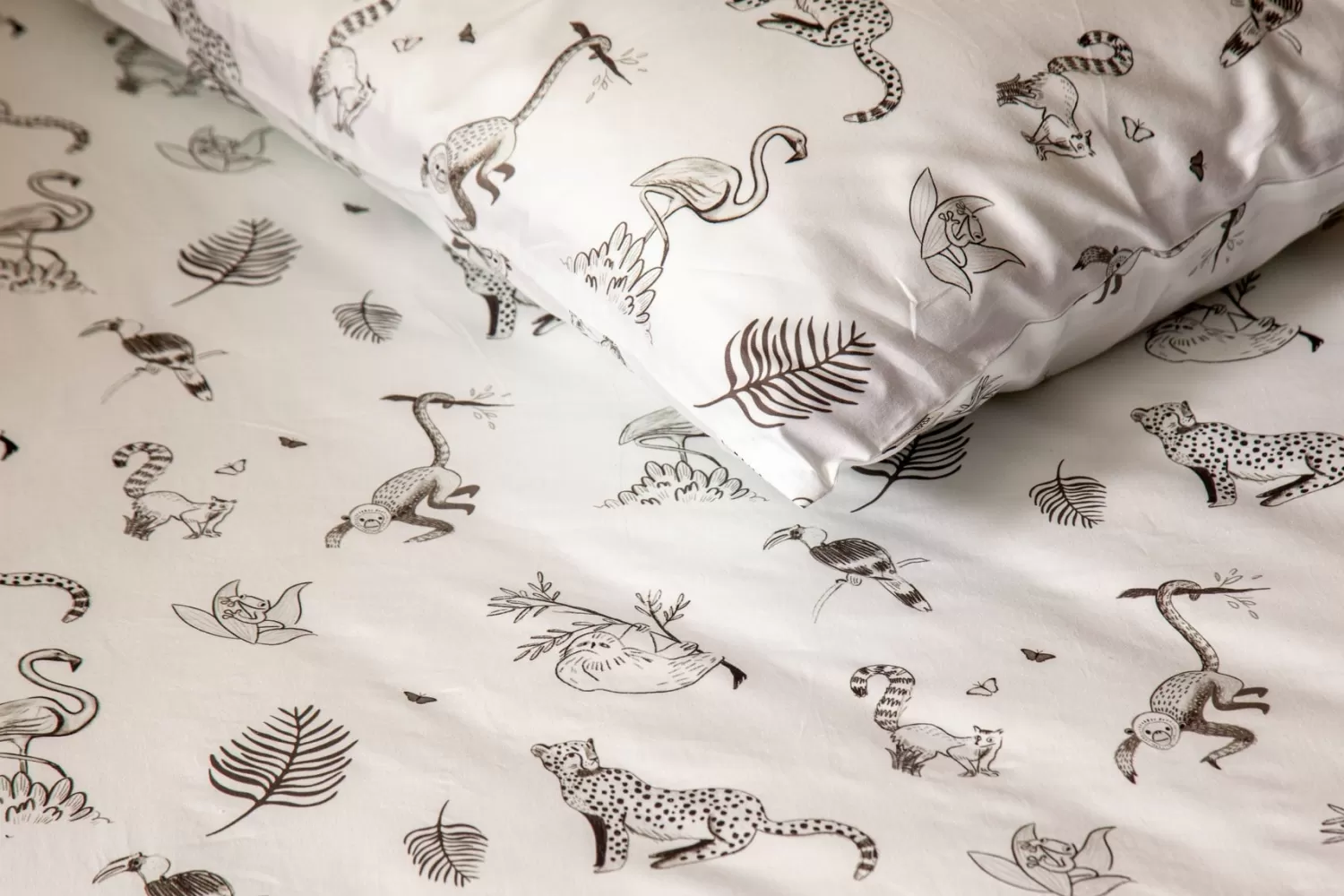 ZOOKEEPER Kids^ Jungle Stories Sheet And Shams Set - Flat Sheet Single