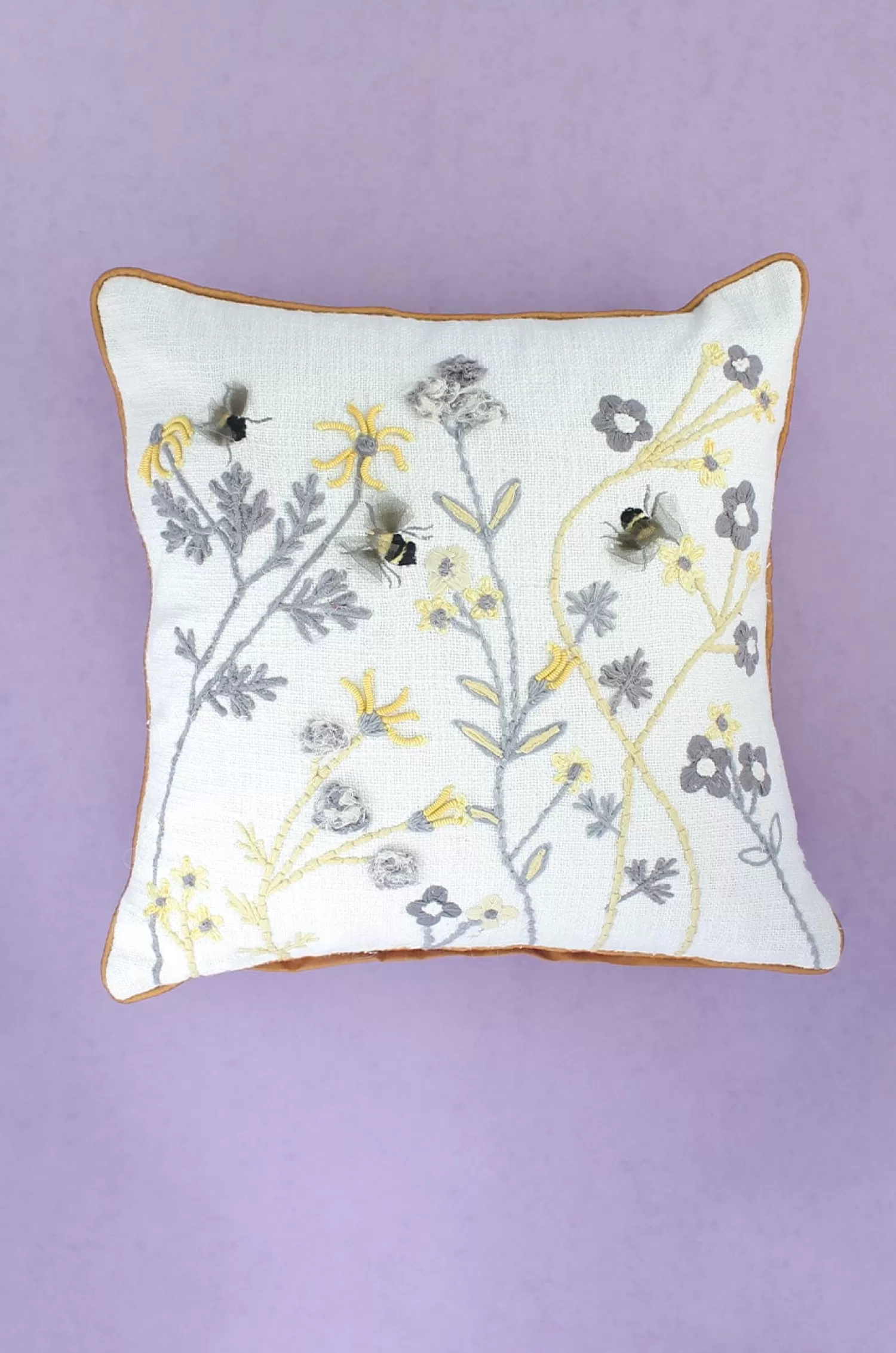 Vivsun Cushion Covers^Zoya Embroidered Cushion Cover